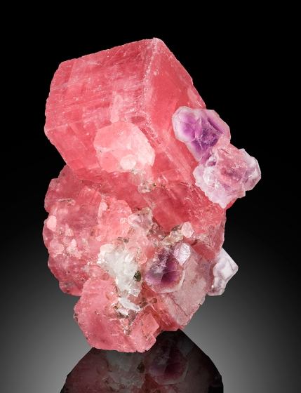 Rhodochrosite-with-Fluorite - Minerals For Sale - #5228029